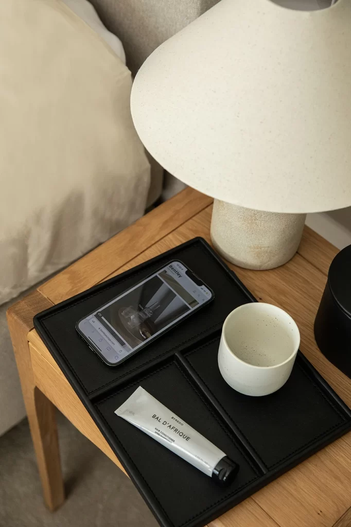 Decoração em Eco-pele Bentley Europe Area Quarto 4 - Capri